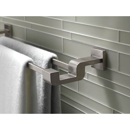 Delta-77525-Installed Towel Bar in Brilliance Stainless