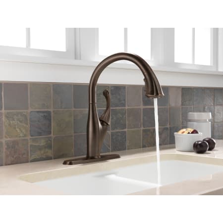 Delta-9192-DST-Running Faucet with Escutcheon Plate in Venetian Bronze