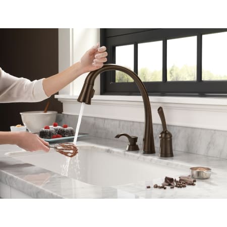 Delta-980T-DST-Running Faucet in Venetian Bronze