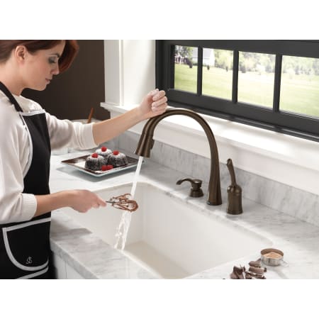 Delta-980T-DST-Running Faucet in Venetian Bronze