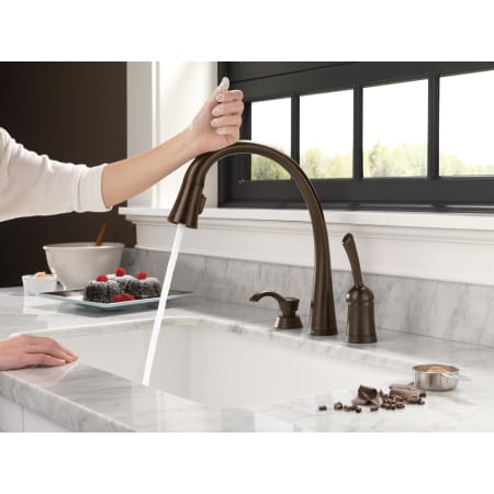 Delta-980T-DST-Running Faucet in Venetian Bronze