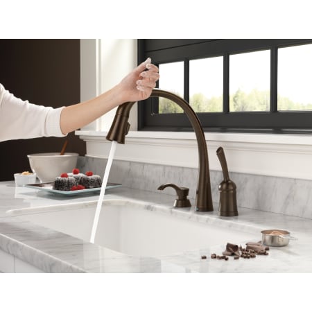 Delta-980T-DST-Running Faucet in Venetian Bronze