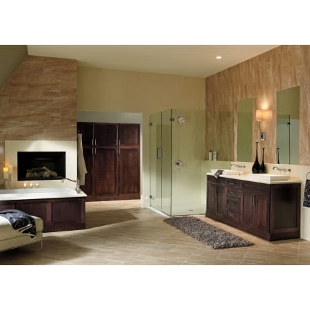 Delta-H697-Overall Room View in Brilliance Polished Nickel