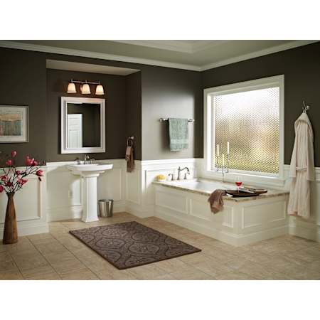 Delta-H698-Overall Room View in Brilliance Stainless