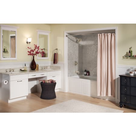 Delta-H795-Overall Room View in Brilliance Polished Nickel