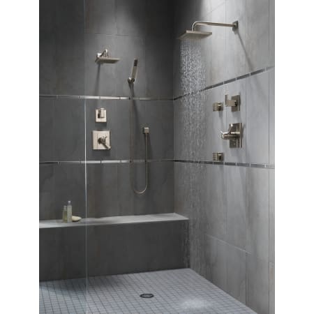 Delta-T11986-Running Shower System in Brilliance Stainless