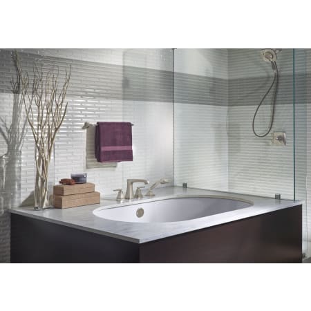 Delta-T4764-Overall Room View in Brilliance Stainless