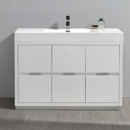 Fresca-FCB8448-I-Application Shot Glossy White