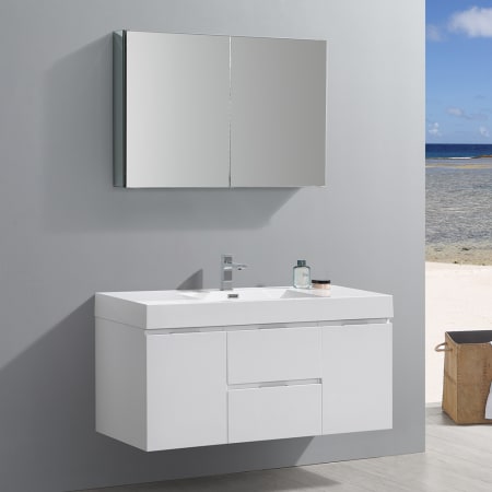 Fresca-FVN8348-Application Shot White