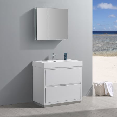 Fresca-FVN8436-Application Shot White