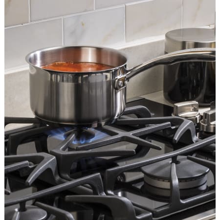 GE-JGP5530-Precise Simmer Burner Detail