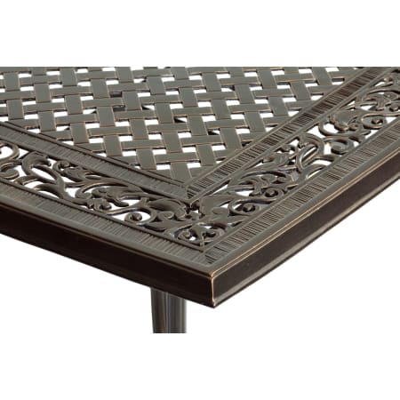 Hanover-TRADDN9PCSWSQ8-SU-Table Corner