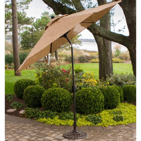 Hanover-UMBRELLABASE-Lifestyle