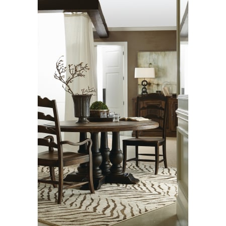 Hooker Furniture-5960-75300-BRN-2PK-Lifestyle of Applewhite Dining with Twin Sisters Chairs