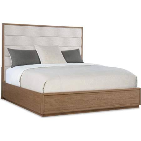 Hooker Furniture Sonnet King Oak and Veneer Bed Frame with Wave-Shaped Motif White Oak / Savile Oatmeal