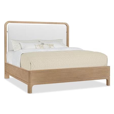 Hooker Furniture Banyon Bay California King Leather, Veneer, and White Oak Bed Frame Desert Oak / Sunbleached