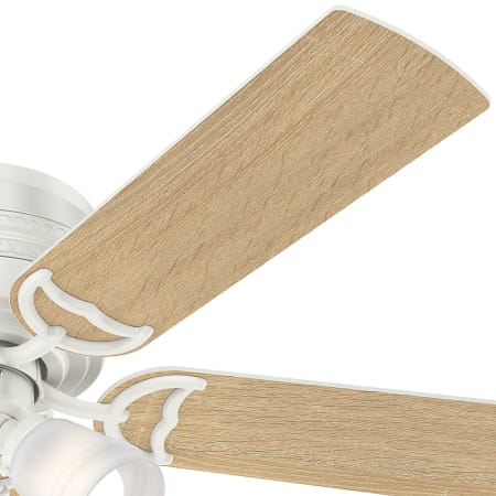 Hunter-Prim 52 Low Profile-Zoom Detail