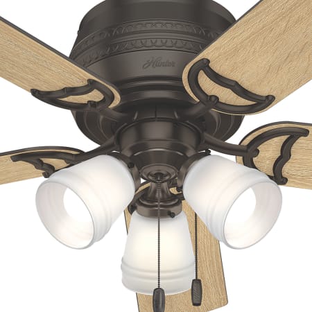 Hunter-Prim 52 Low Profile-Zoom Detail