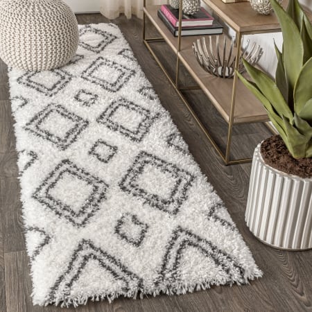 JONATHAN Y Lighting Alaska Shag 2-1/4' x 8' Shag Polyester Geometric Moroccan / Tribal Runner Ivory / Dark Gray
