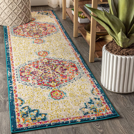 JONATHAN Y Lighting Bohemian FLAIR 2-1/4' x 8' Polypropylene Vintage Traditional Runner Cream / Orange