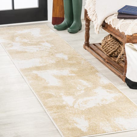 JONATHAN Y Lighting 2' x 8' Polypropylene Abstract Indoor/Outdoor Rectangular Area Rug Gold / Cream