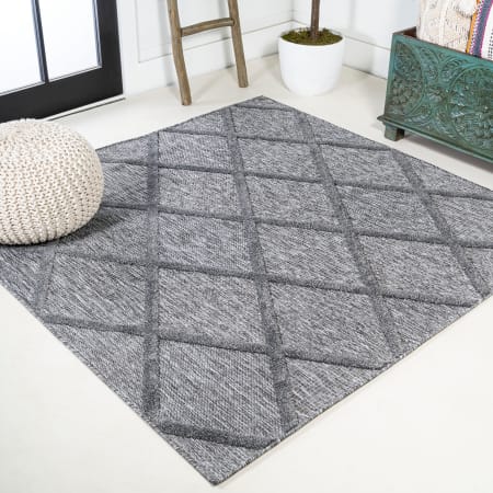 JONATHAN Y Lighting Ibiza 5-1/4' x 5-1/4' Polypropylene Geometric Indoor / Outdoor Square Area Rug Dark Gray