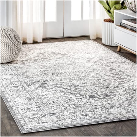 JONATHAN Y Lighting Modern Persian 4' x 6' Polypropylene Vintage Traditional Rectangle Area Rug Light Gray