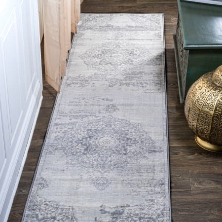 JONATHAN Y Lighting Modern Persian 2-1/4' x 10' Polypropylene Botanical, Traditional, and Vintage Indoor Runner Light Gray / Ivory