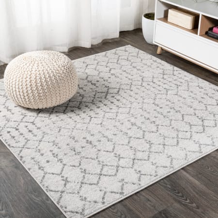 JONATHAN Y Lighting Moroccan Hype 4' x 4' Moroccan & Tribal and Trellis Indoor Square Area Rug Cream / Gray