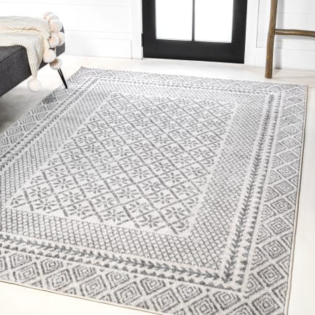 JONATHAN Y Lighting Moroccan Hype 5-1/4' x 7-1/2' Polypropylene Traditional Indoor/Outdoor Rectangular Area Rug Gray / Cream