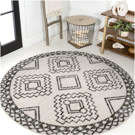 JONATHAN Y Lighting Moroccan Hype 3' x 3' Polypropylene Geometric Indoor Round Area Rug Cream / Black