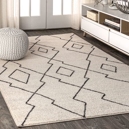JONATHAN Y Lighting Moroccan HYPE 4' x 6' Polypropylene Geometric Indoor Area Rug Cream / Black