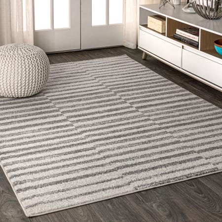 JONATHAN Y Lighting Moroccan HYPE 7-3/4' x 10' Polypropylene Moroccan & Tribal Indoor Area Rug Gray / Cream