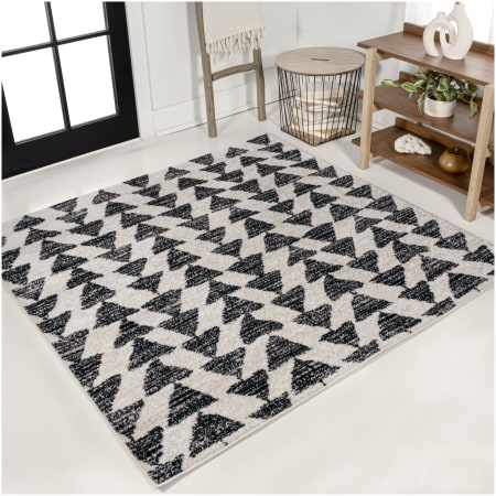 JONATHAN Y Lighting Moroccan Hype 5-1/4' x 5-1/4' Polypropylene Geometric Indoor Square Area Rug Cream / Black