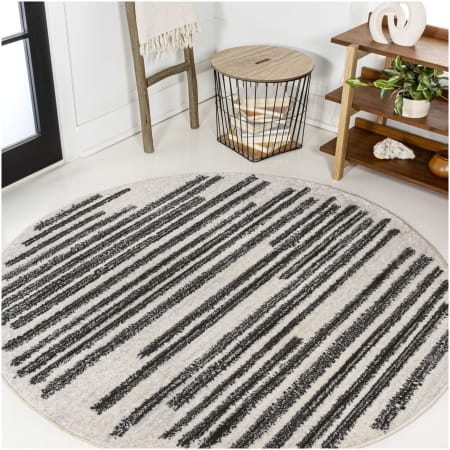 JONATHAN Y Lighting Moroccan Hype 7-3/4' x 7-3/4' Polypropylene Striped Indoor Round Area Rug Cream / Black