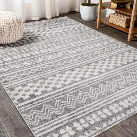 JONATHAN Y Lighting Moroccan HYPE 7-1/2' x 10-1/4' Polypropylene Southwestern Indoor Area Rug Light Gray / Cream