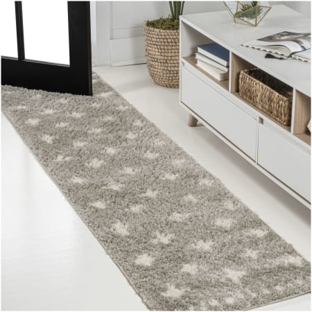 JONATHAN Y Lighting Moroccan Hype 2' x 10' Shag Polypropylene Border Indoor Runner Area Rug Gray / Ivory