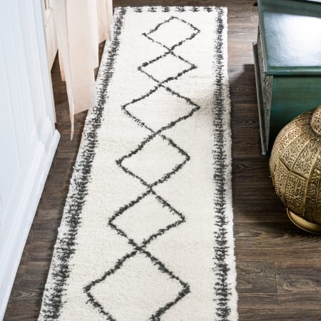 JONATHAN Y Lighting Moroccan Hype 2' x 8' Shag Polypropylene Geometric, Moroccan & Tribal, Trellis, and Vintage Indoor Runner White / Gray