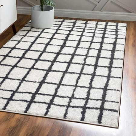 JONATHAN Y Lighting Moroccan Hype 5' x 8' Shag Polypropylene Geometric and Moroccan & Tribal Indoor Area Rug White / Gray