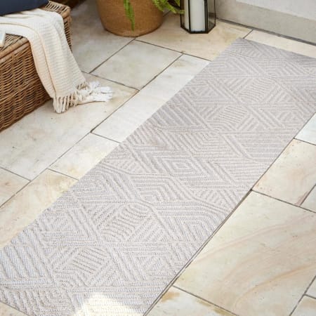 JONATHAN Y Lighting South Beach 2' x 8' Polypropylene Geometric and Moroccan & Tribal Indoor/Outdoor Runner Beige