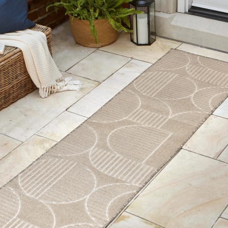 JONATHAN Y Lighting Scandinavian 2' x 8' Striped and Geometric Indoor/Outdoor Runner with High-Low Design Beige / Cream
