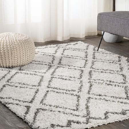 JONATHAN Y Lighting London Shag 5-1/4' x 7-1/2' Shag Polypropylene Moroccan & Tribal and Trellis Indoor Area Rug Beige / Dark Gray