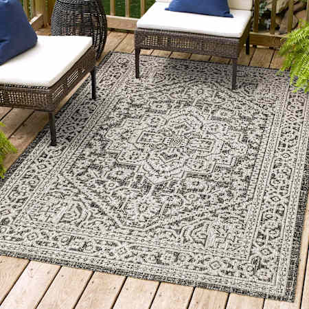 JONATHAN Y Lighting Santa Monica 9' x 12' Polypropylene Botanical, Traditional, and Vintage Indoor/Outdoor Area Rug Gray / Black