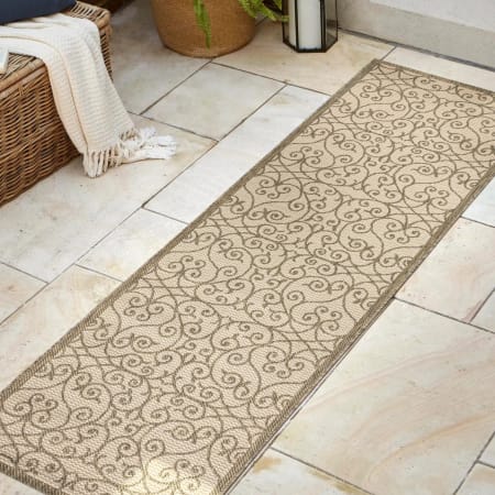 JONATHAN Y Lighting Santa Monica 2-1/4' x 8' Polypropylene Border and Geometric Indoor/Outdoor Runner Beige / Brown