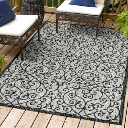 JONATHAN Y Lighting 4' x 6' Polypropylene Vintage Indoor/Outdoor Rectangular Area Rug Light Gray / Black