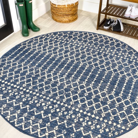 JONATHAN Y Lighting 5' Polypropylene Moroccan Indoor/Outdoor Round Area Rug Navy / Beige