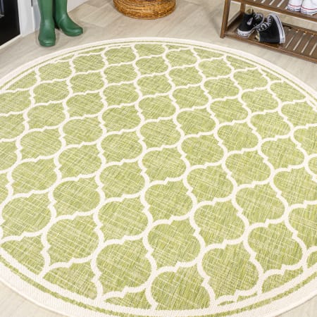 JONATHAN Y Lighting 5' Polypropylene Moroccan Indoor/Outdoor Round Area Rug Green / Cream