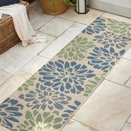 JONATHAN Y Lighting Santa Monica 2-1/4' x 8' Polypropylene Botanical Indoor/Outdoor Runner Navy / Green