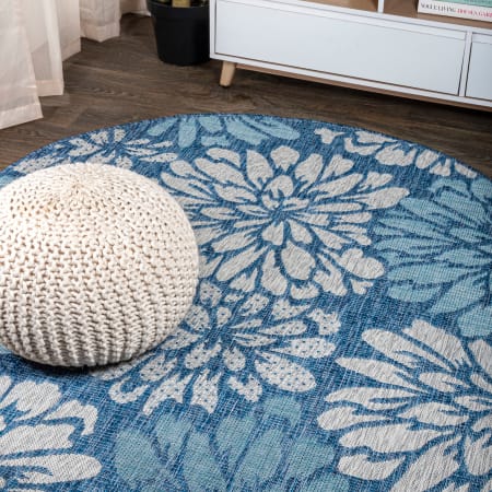 JONATHAN Y Lighting Santa Monica 9' x 9' Polypropylene Flowers Indoor/Outdoor Round Area Rug Navy / Aqua