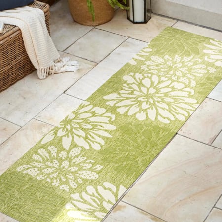 JONATHAN Y Lighting 2' x 8' Polypropylene Botanical Indoor/Outdoor Rectangular Area Rug Green / Cream